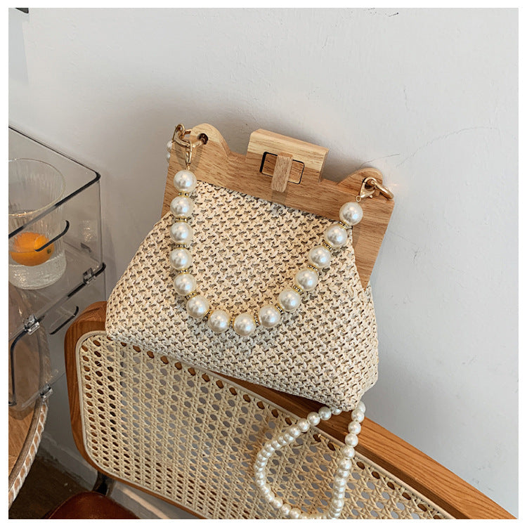 Straw Beach Pearl Chain Woven Shoulder Bag