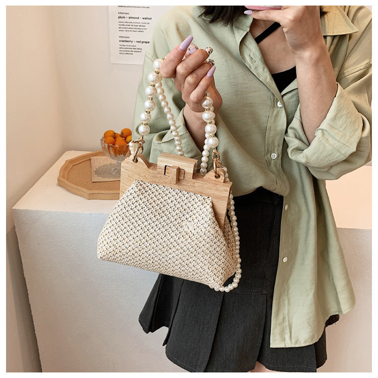 Straw Beach Pearl Chain Woven Shoulder Bag
