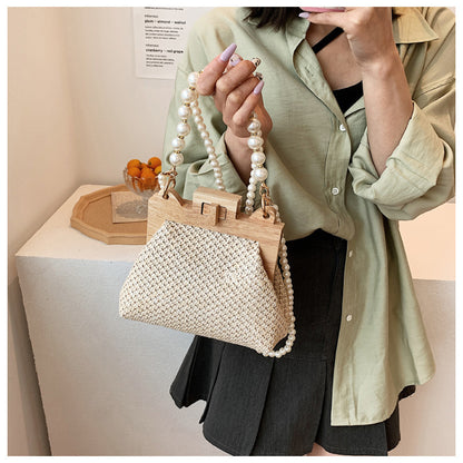 Straw Beach Pearl Chain Woven Shoulder Bag